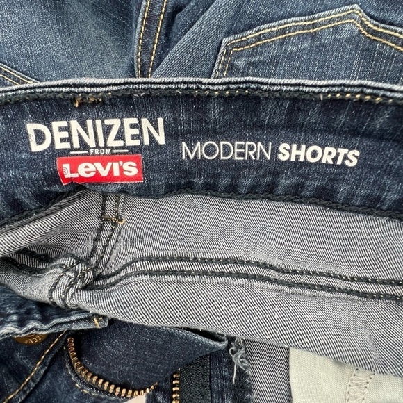 Levi's Denizen Modern Cuffed Hem Denim Jean Shorts Size 28 Women's - Picture 2 of 6